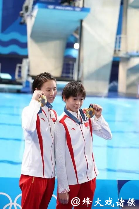 陈芋汐全红婵各携搭档晋级 女双10米台上演巅峰对决